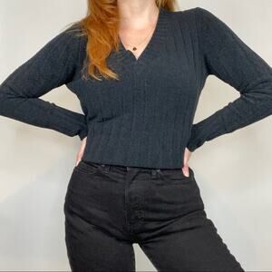 Northcrest Size Small Black V Neck Semi Fleece Textured Fitted Sweater